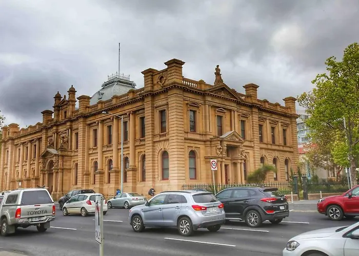 Central Hobart - Beautiful Apartment
